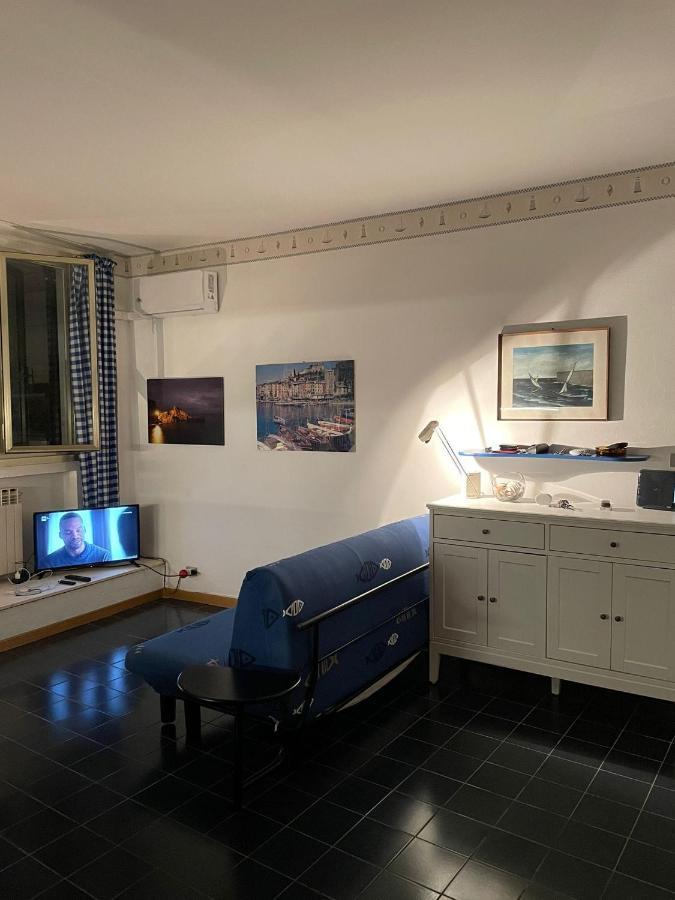 ポルトヴェーネレMonolocale Baia Dei Delfiniアパートメント エクステリア 写真