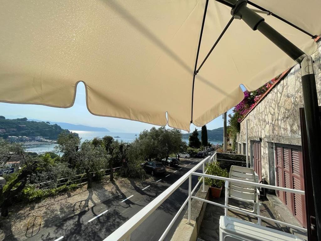 ポルトヴェーネレMonolocale Baia Dei Delfiniアパートメント エクステリア 写真
